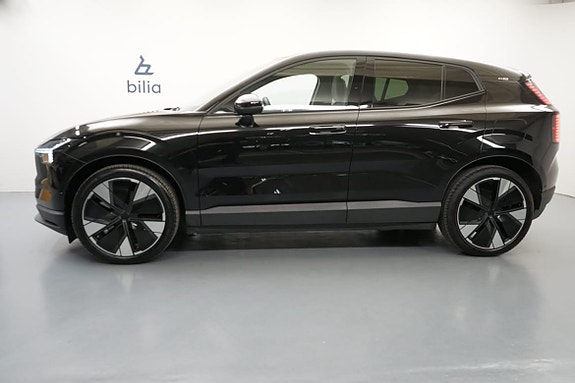 Volvo EX30 2 of 17