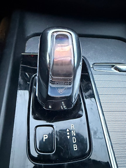 Volvo XC60 6 of 8