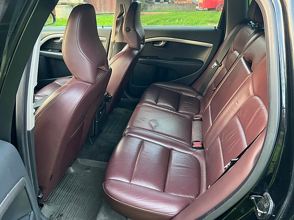 Volvo V70 6 of 10
