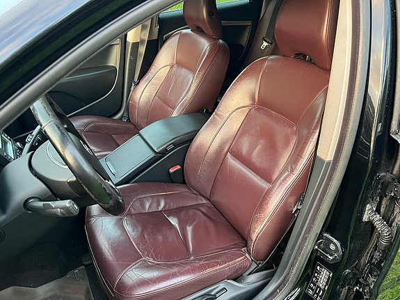 Volvo V70 5 of 10