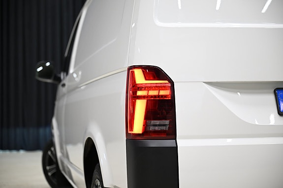 Volkswagen Transporter 8 of 30