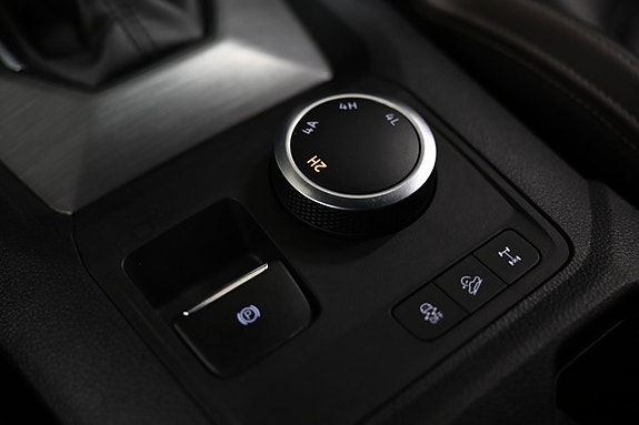 Volkswagen Amarok 30 of 30