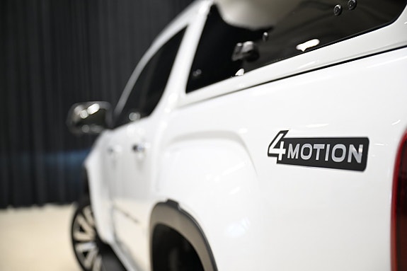 Volkswagen Amarok 17 of 30