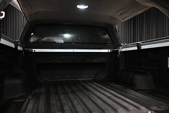 Volkswagen Amarok 10 of 30