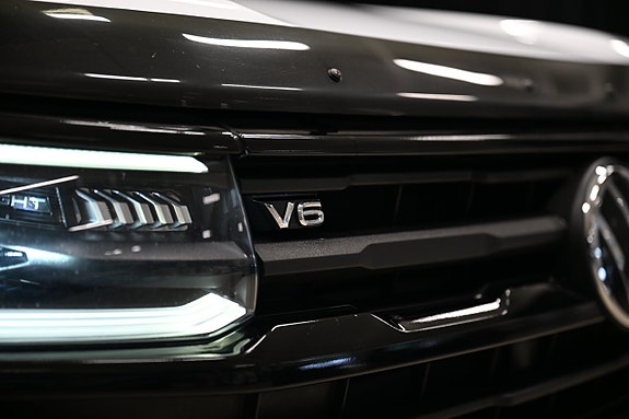 Volkswagen Amarok 16 of 30
