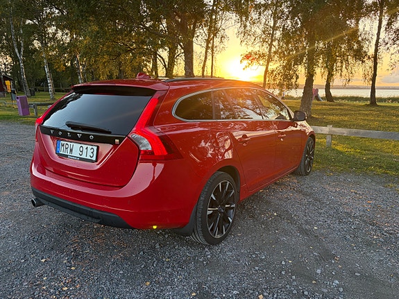 Volvo V60 3 of 10