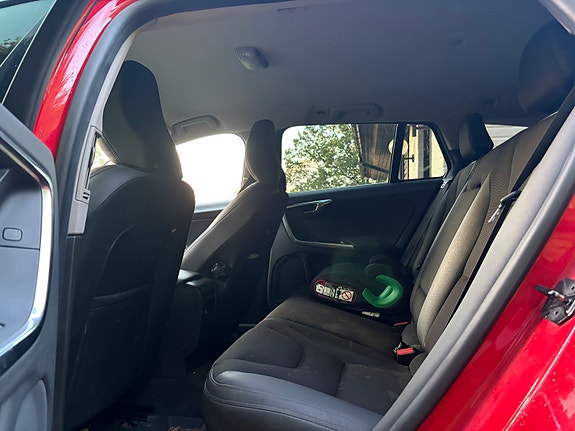Volvo V60 7 of 10