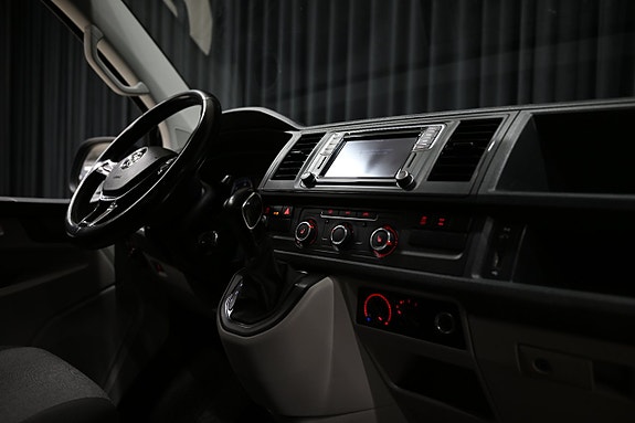 Volkswagen Transporter 28 of 28