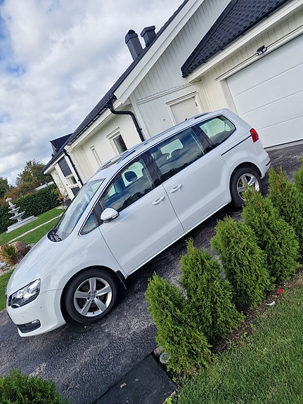 Volkswagen Sharan 2 of 6