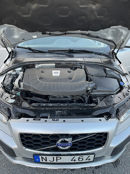 Volvo XC70 6 of 6