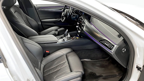 BMW 530e 3 of 9