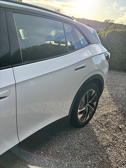 Volkswagen ID.4 3 of 12