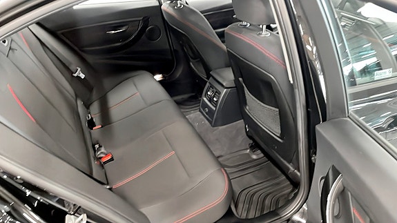 BMW 318d 5 of 8