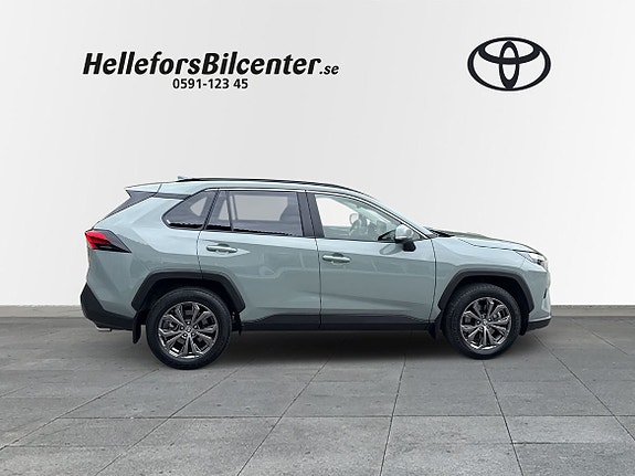 Toyota RAV4 17 of 23