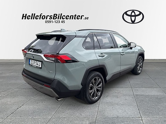 Toyota RAV4 18 of 23