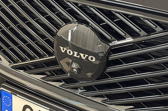 Volvo XC60 23 of 28