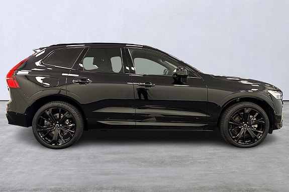 Volvo XC60 3 of 28