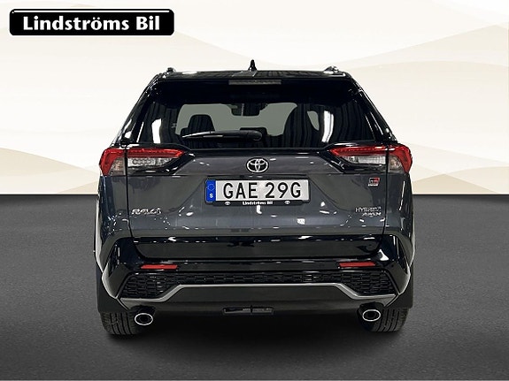 Toyota RAV4 8 of 22