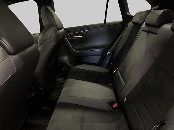 Toyota RAV4 11 of 22
