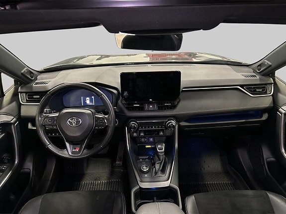 Toyota RAV4 12 of 22
