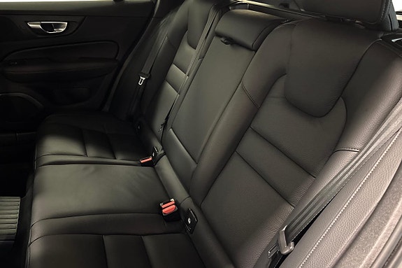 Volvo V60 11 of 26