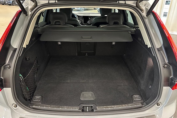 Volvo XC60 13 of 28