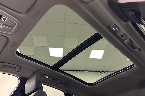 Volvo XC60 26 of 28