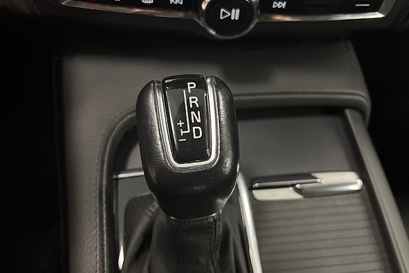 Volvo S90 16 of 26