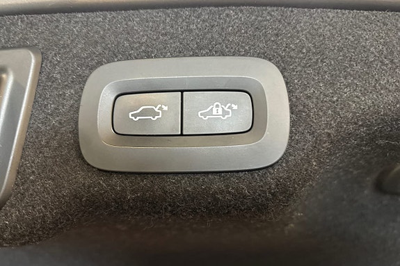 Volvo S90 19 of 26