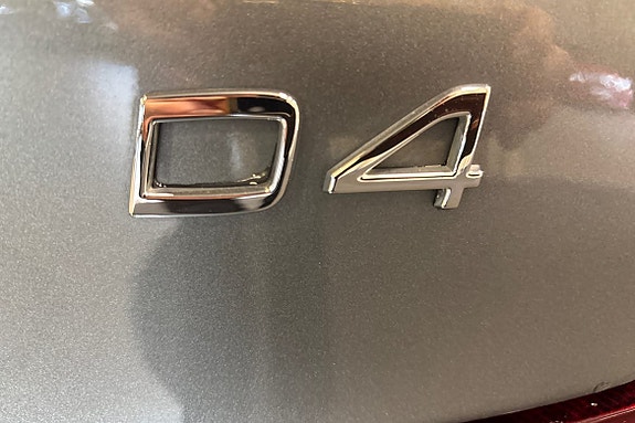 Volvo S90 18 of 26