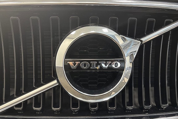 Volvo S90 22 of 26
