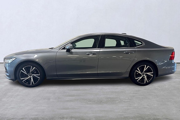 Volvo S90 2 of 26