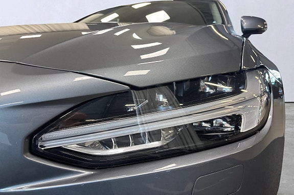 Volvo S90 23 of 26