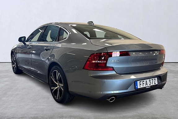Volvo S90 4 of 26