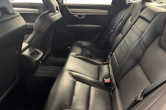 Volvo S90 12 of 26