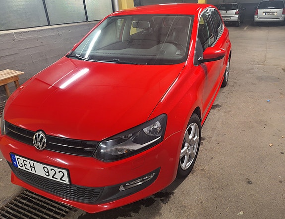 Volkswagen Polo 2 of 13
