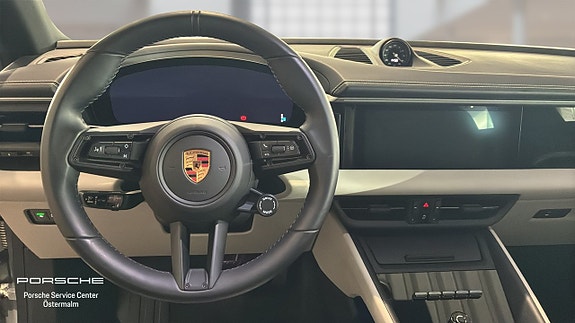 Porsche Macan 4 12 of 12