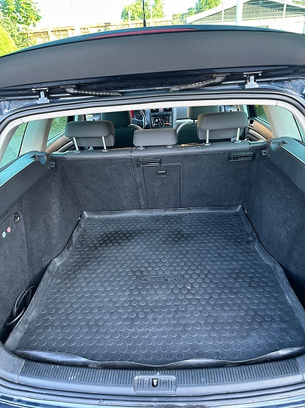 Volkswagen Golf V 8 of 12