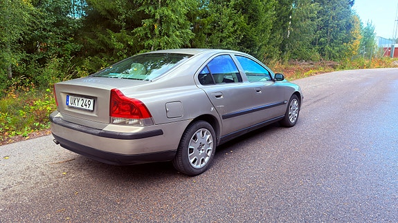 Volvo S60 5 of 10