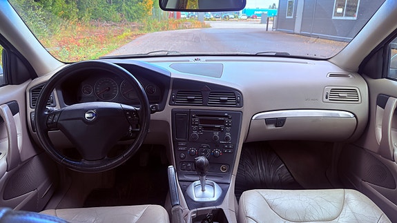 Volvo S60 7 of 10