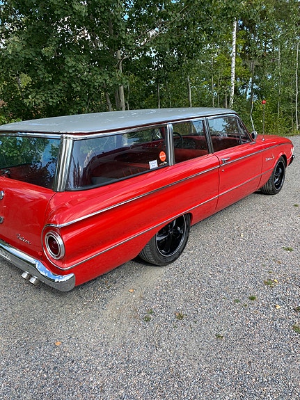 Ford Falcon 2 of 7