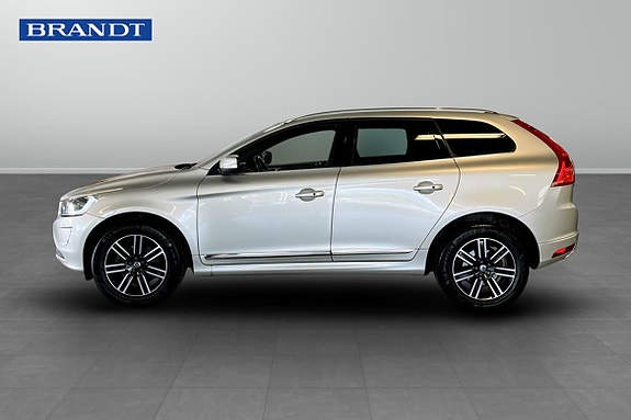 Volvo XC60 3 of 9