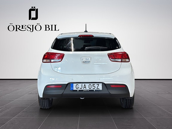 Kia Rio 4 of 23