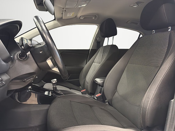 Kia Rio 10 of 23