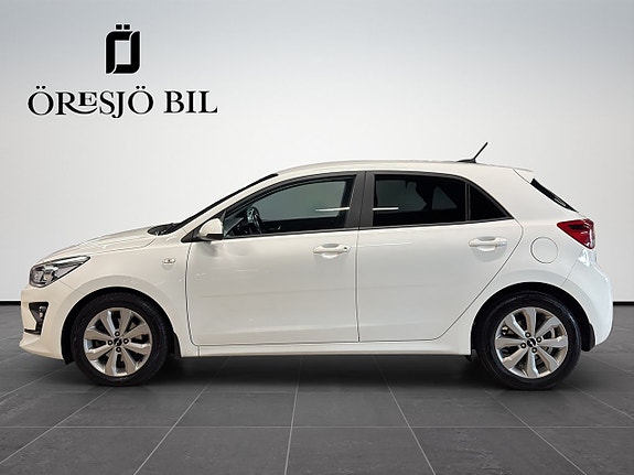 Kia Rio 2 of 23