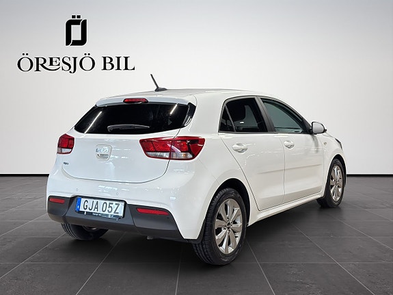 Kia Rio 6 of 23