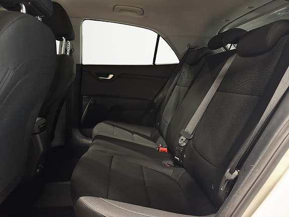 Kia Rio 11 of 23