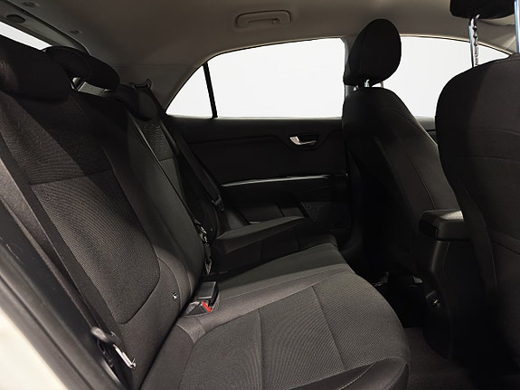 Kia Rio 13 of 23