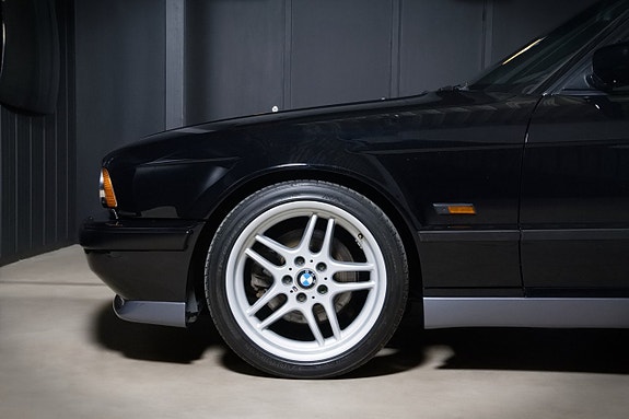 BMW M5 10 of 21