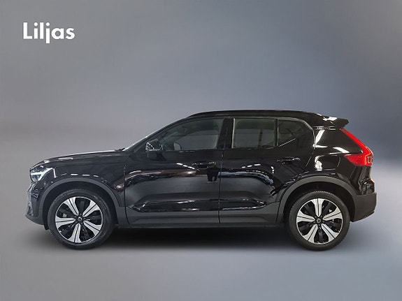 Volvo XC40 3 of 10